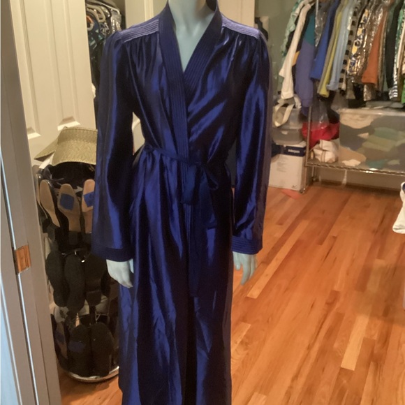 Navy Blue Robe - Picture 5 of 12